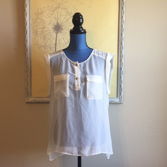 Sheer blouse - Picture 2 of 5